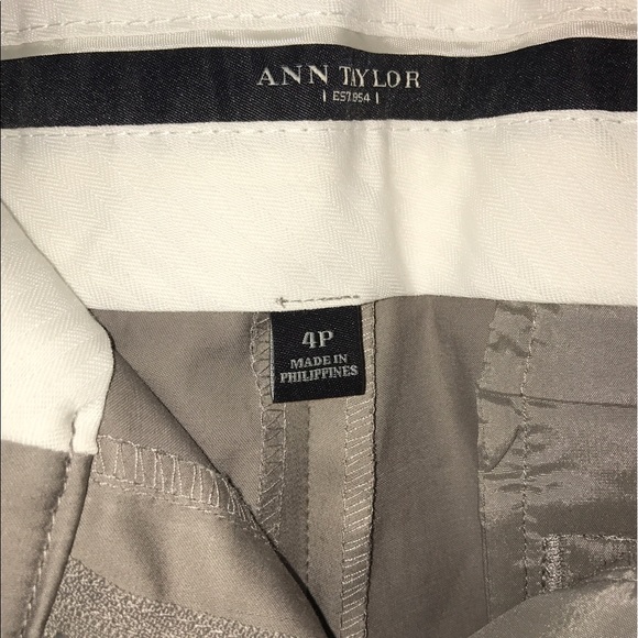 Ann Taylor Pants. Hit Just Above be Ankle. NWOT - Picture 3 of 3