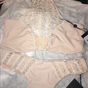 top-S bottoms-M but they could definitely fit a S.