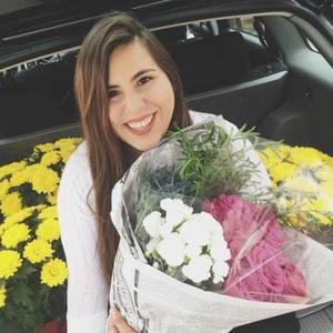 Meet your Posher, Alexandra