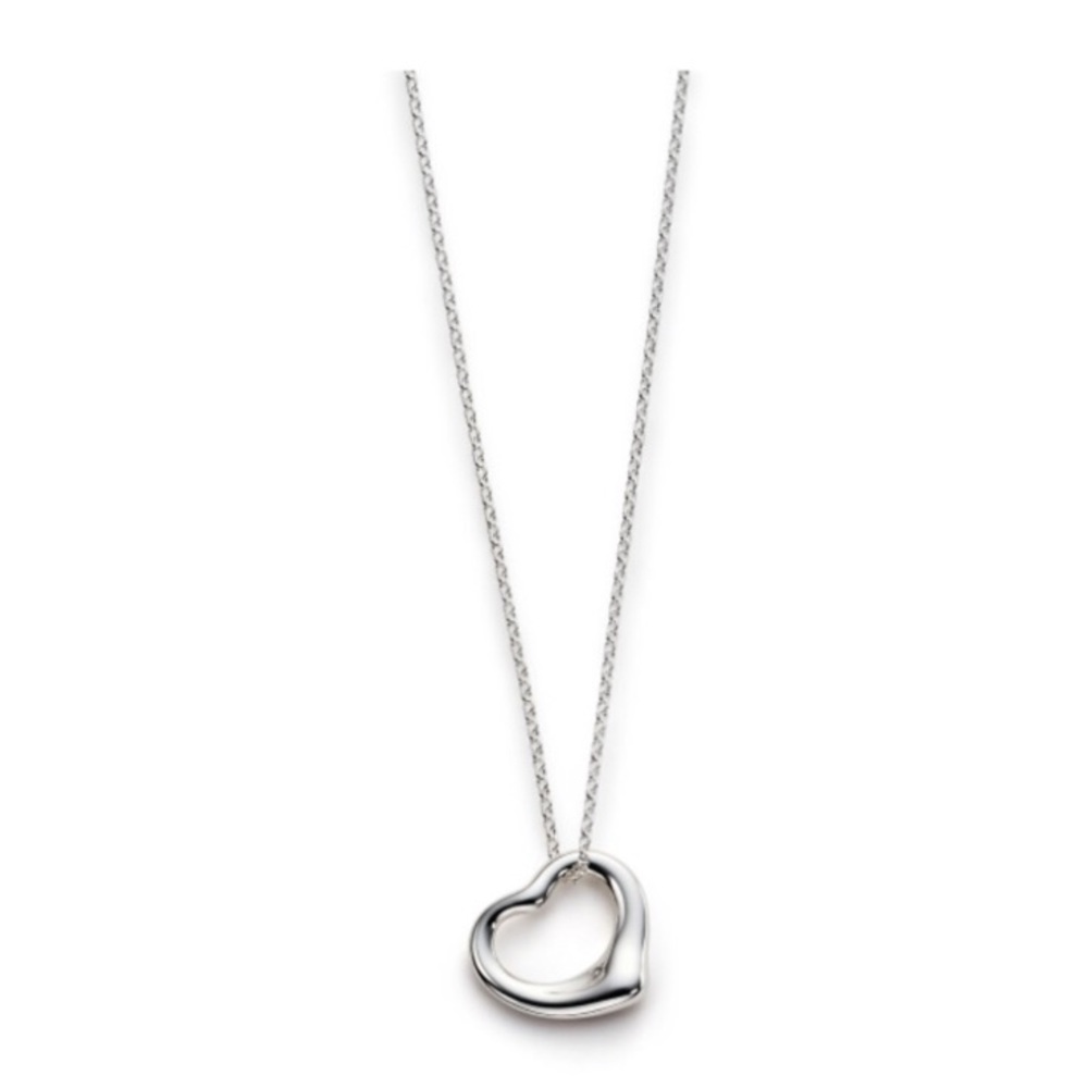 Heart pendant necklace