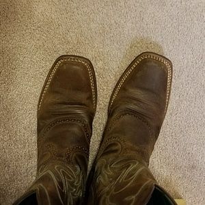 Ariat ladies western boots