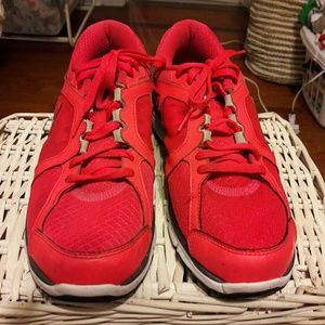 Nike women's running shoes Dual Fusion 8