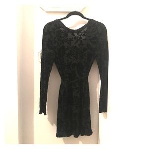 Black Velvet printed V-back Dress