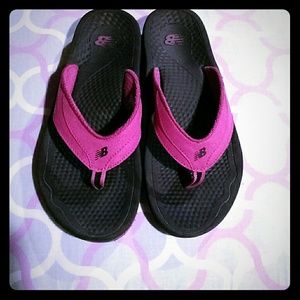 New Balance Arch Support Flip Flops