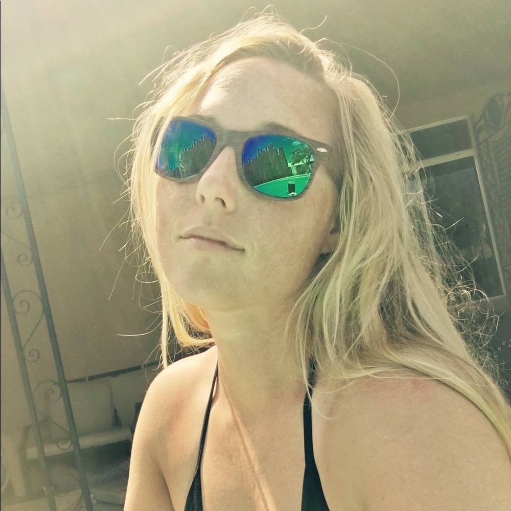 Meet your Posher, Melissa