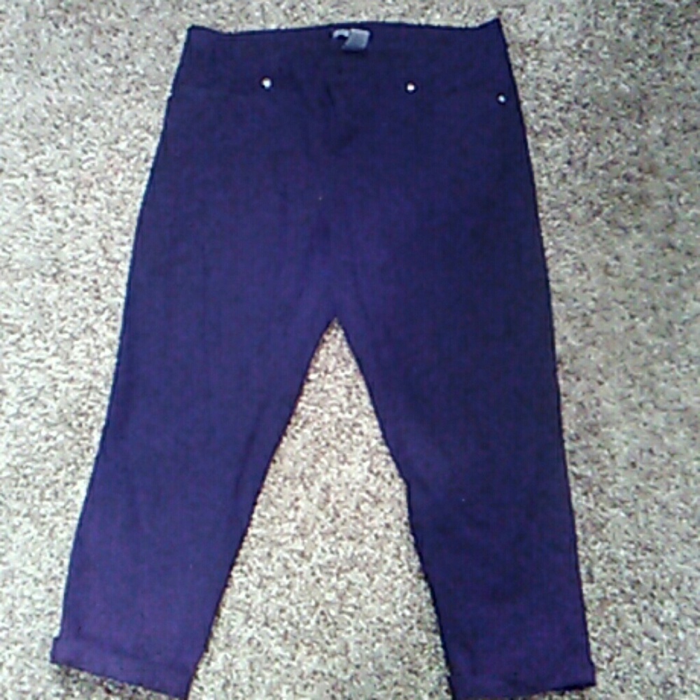 Black Skinny Capri's