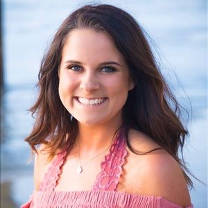 Meet your Posher, Valerie