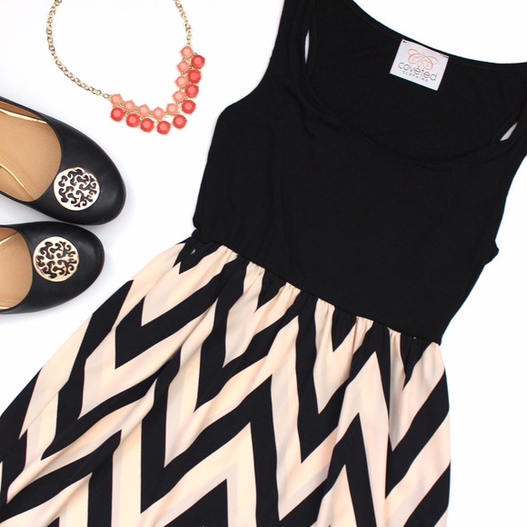 Coveted Clothing Dresses & Skirts - Black & Peach Chevron Dress SZ S