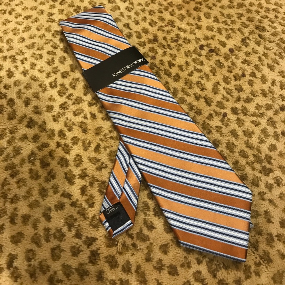 NWT Jones New York striped tie.