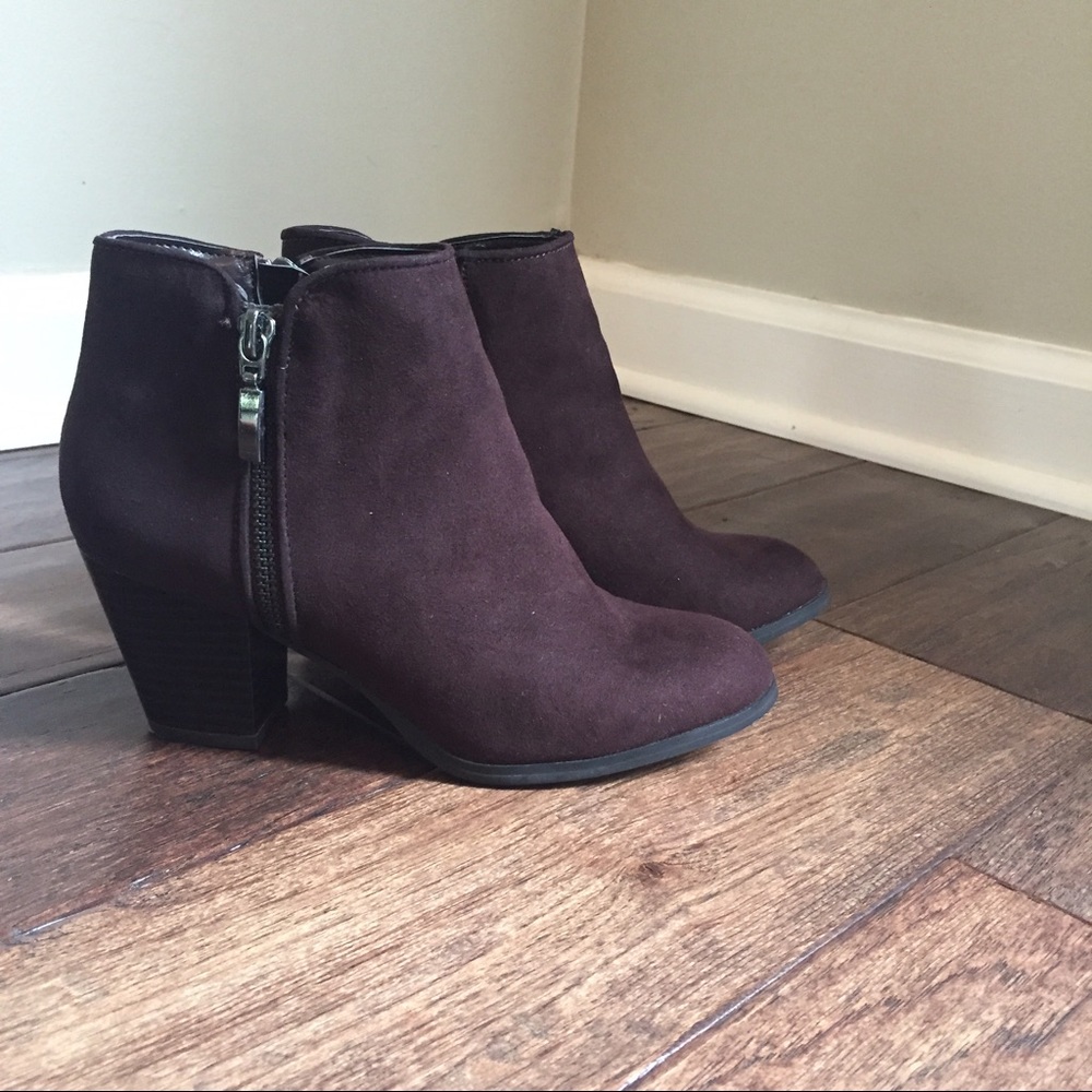 Style & Co Dark Brown Zip Up Ankle Bootie Size 5