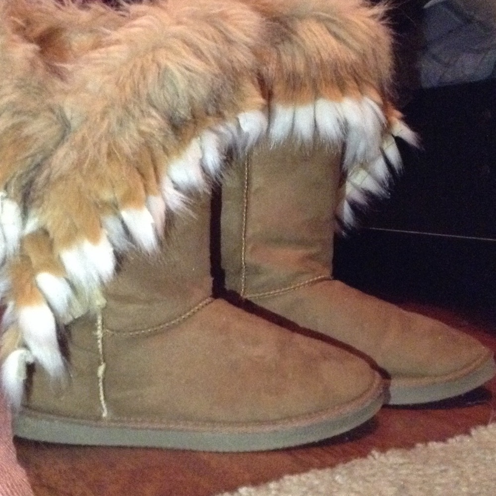 Fluffy Boots