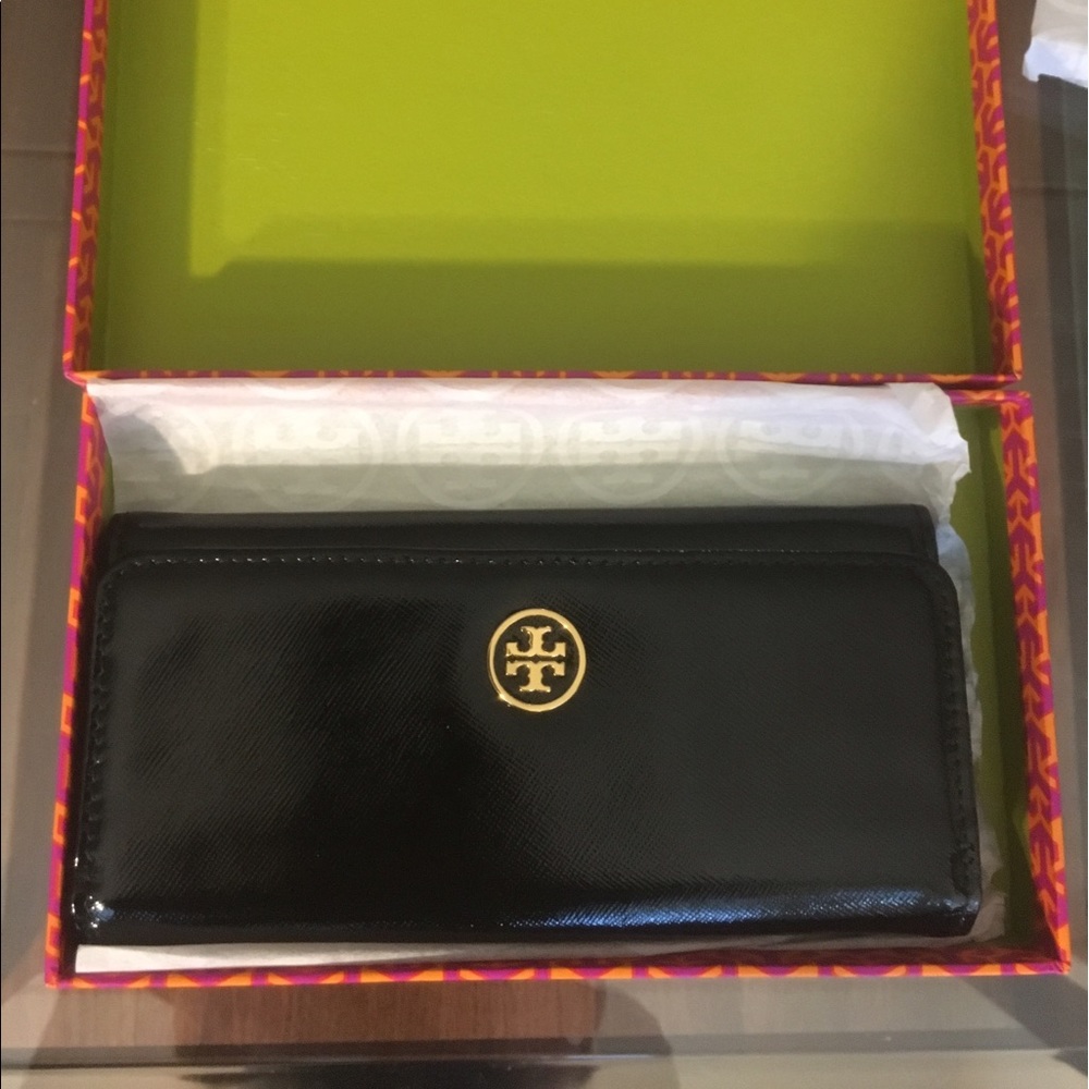 Tory Burch Robinson Envelope Wallet