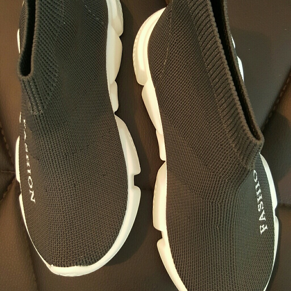 Kids runner sneakers