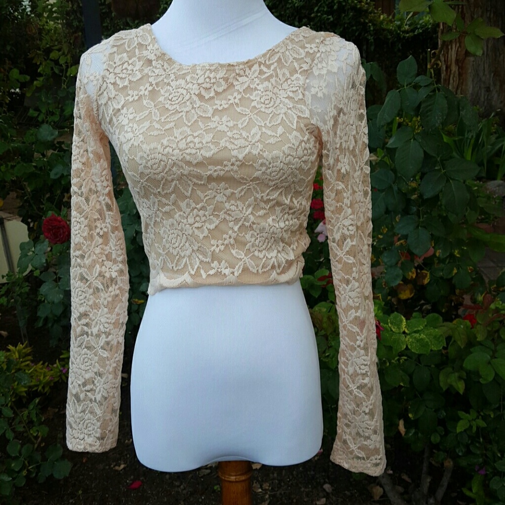 Gorgeous brand new cream colored crop top