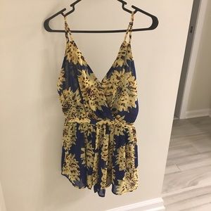 Sunflower romper! 🌻🌻