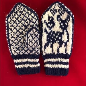 Mittens Handmade in Norway.