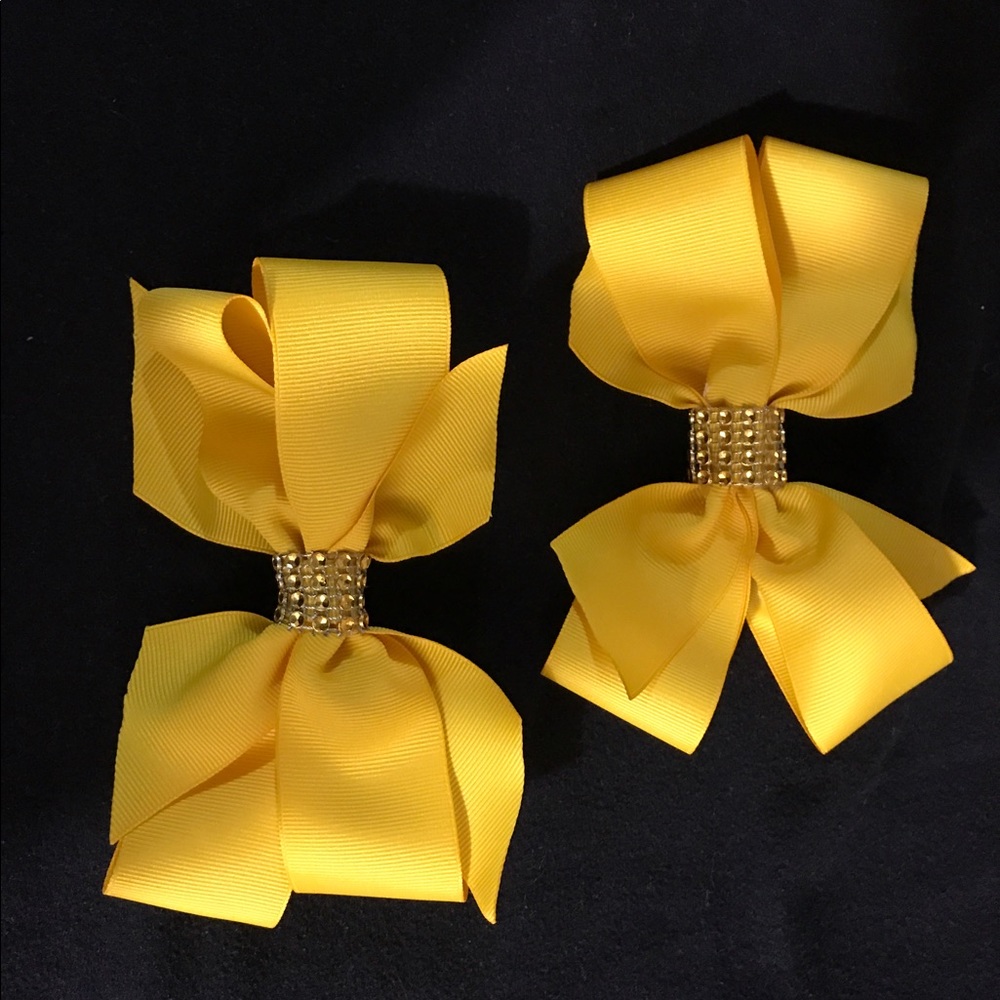 Beautiful hair bows for girls and babies