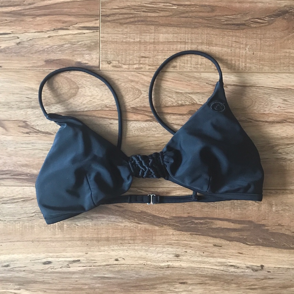 Black bikini top/ Ripcurl Surf