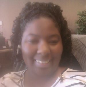 Meet your Posher, Latasha