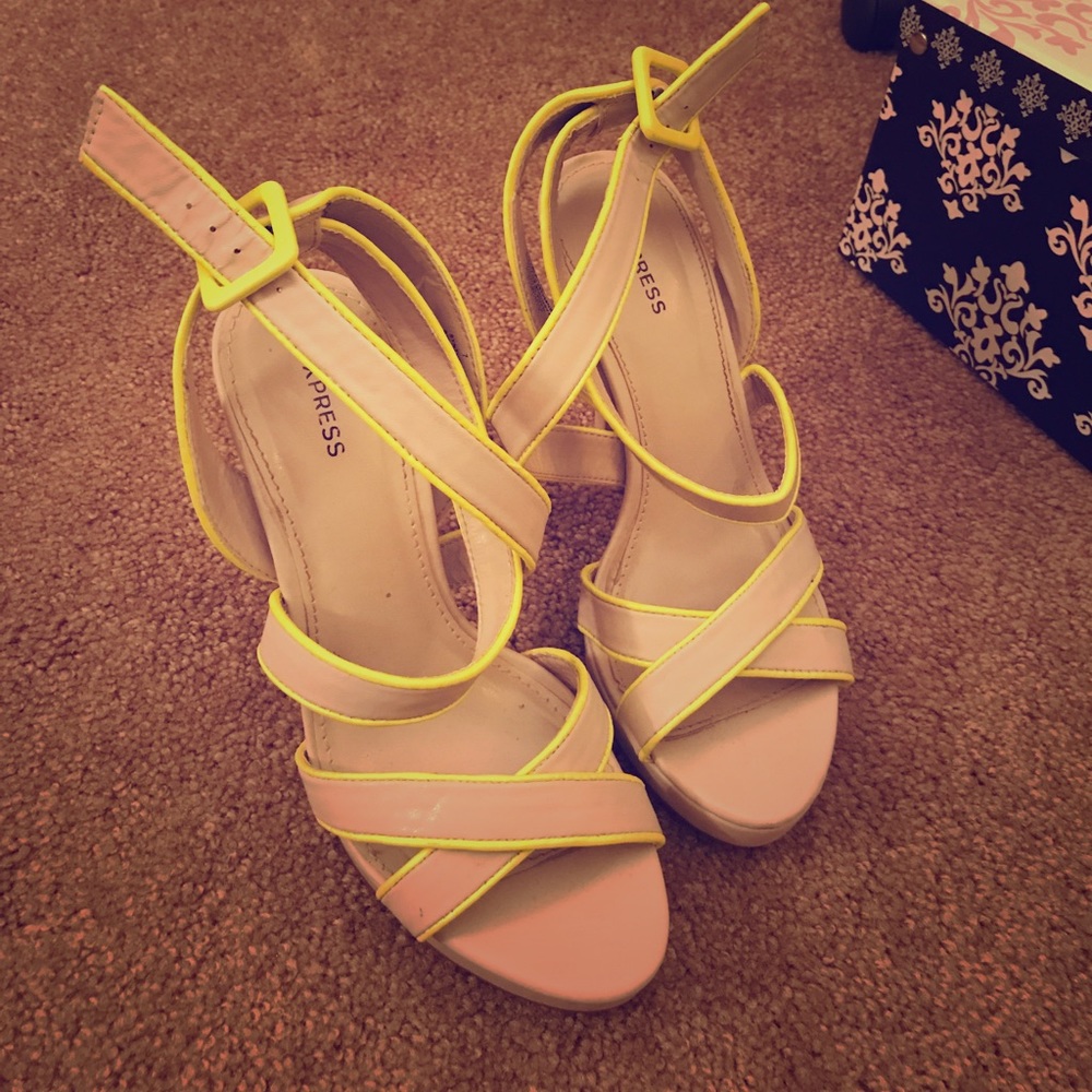 Express heels