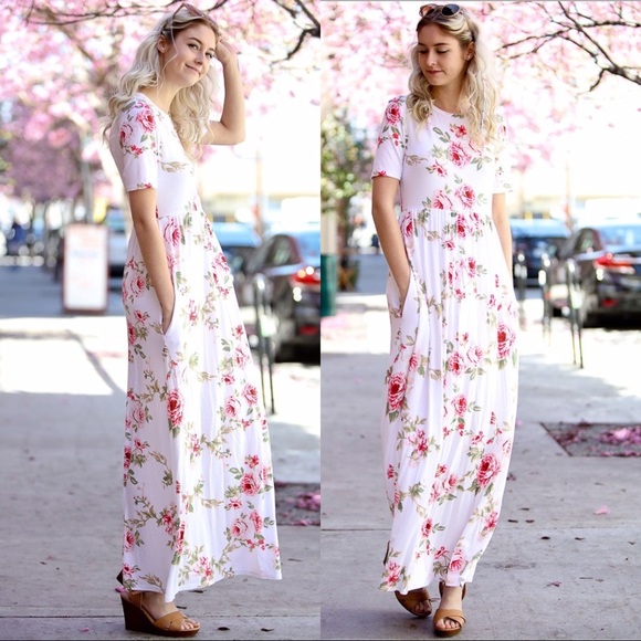 FLASH SALE 1 SMALL LEFT! FLORAL MAXI - Picture 2 of 4