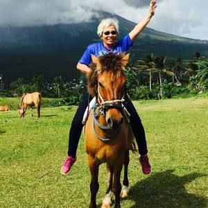 Meet your Posher, Caroline