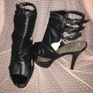 Black Buckled Heels!