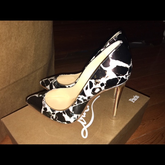 Christian Louboutin Pigalle Follies 100mm - Picture 5 of 8