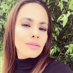 Meet your Posher, Joana