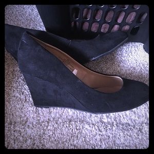 Wedge shoe...perfect for work!