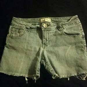 L.e.i. Ashley low rise shorts size 5 juniors