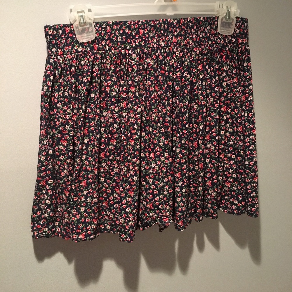 Floral print skirt
