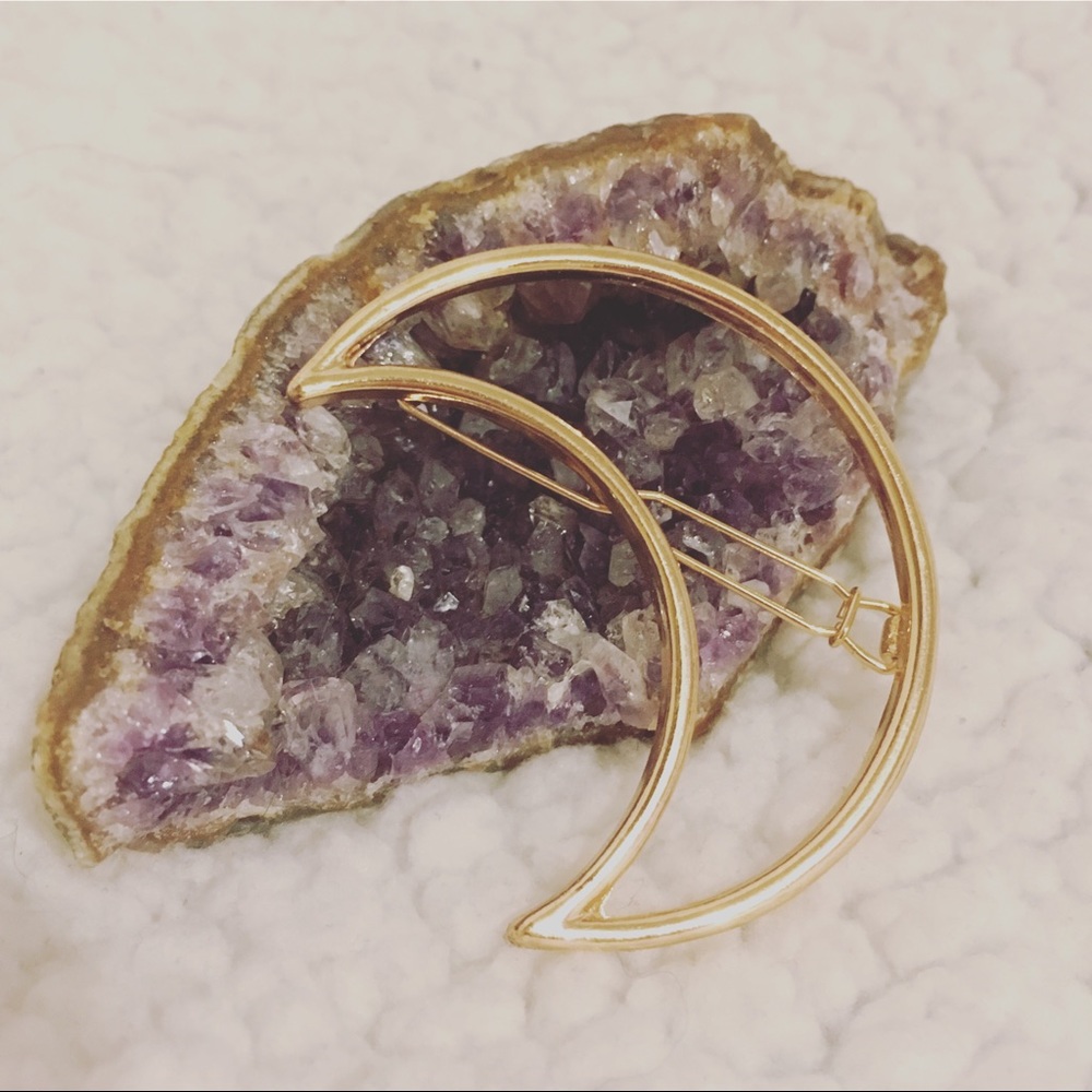 Enchanting Moon Clip