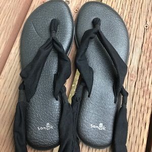 Sanuk Sandals size 8
