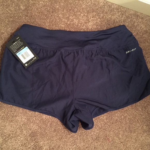 🆕 Nike Dri-Fit Crew Running Shorts - Picture 2 of 8