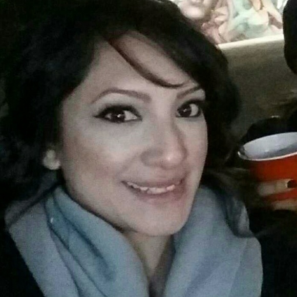 Meet your Posher, Patti - Picture 3 of 4