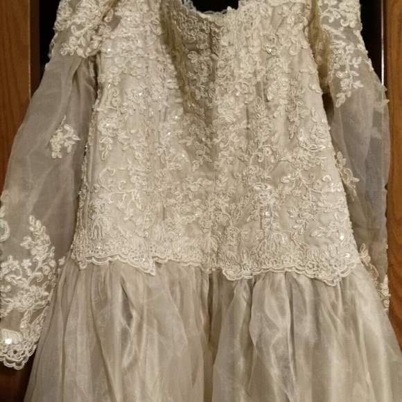 Champaign lace and toile plus size wedding dress - Picture 2 of 8