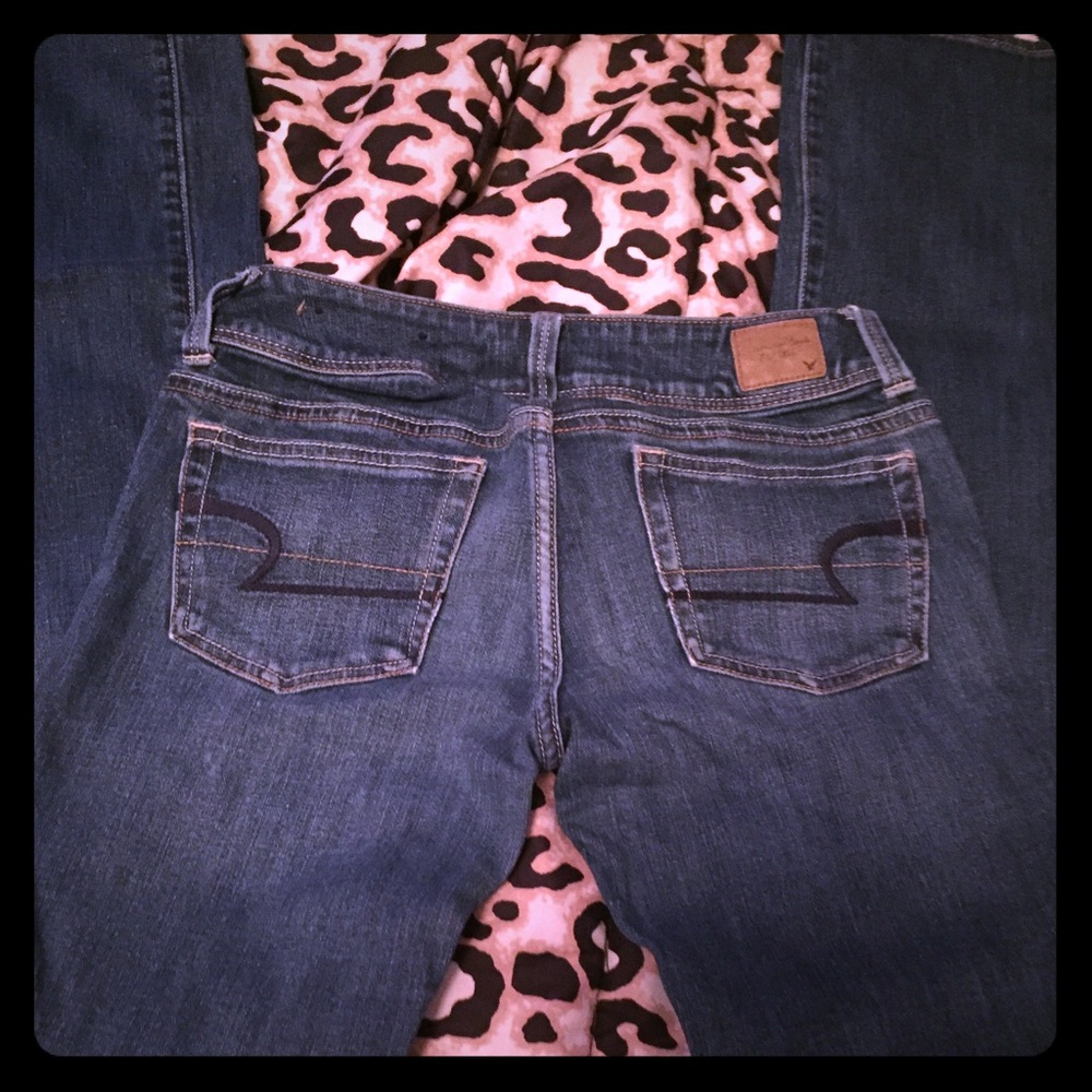 American Eagle size 2 jeans 33 inseam.