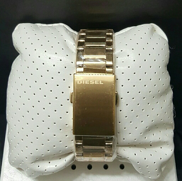 Big Sale,NWT DIESEL GOLD WATCH - Picture 4 of 6