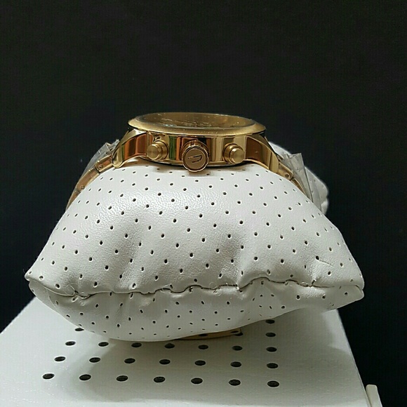 Big Sale,NWT DIESEL GOLD WATCH - Picture 5 of 6