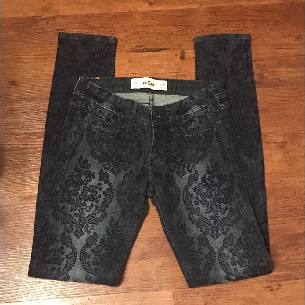 👖 Hollister Imprinted Designer Jeans 👖