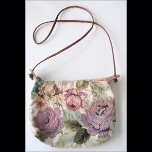 Vintage Floral Tapestry Shoulderbag