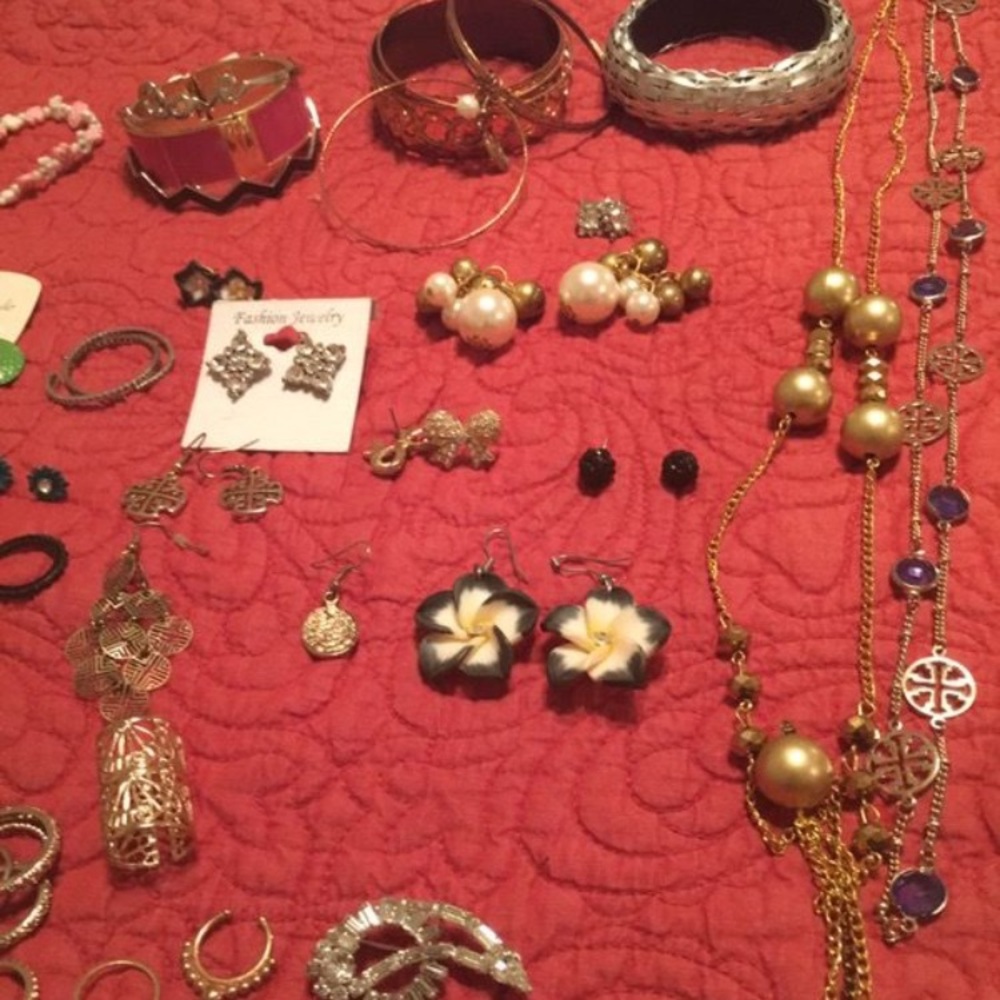 Assorted costume jewelry