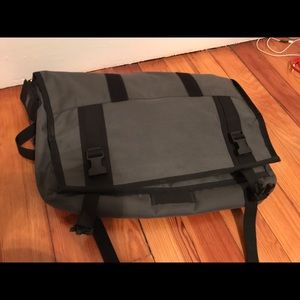 Mission Workshop Rummy - 27L messenger bag