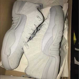 Jordan 12's