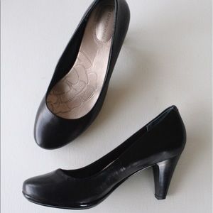 Giani Bernini Black Matte Heels