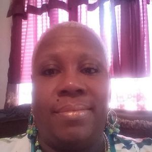 Meet your Posher, Iris