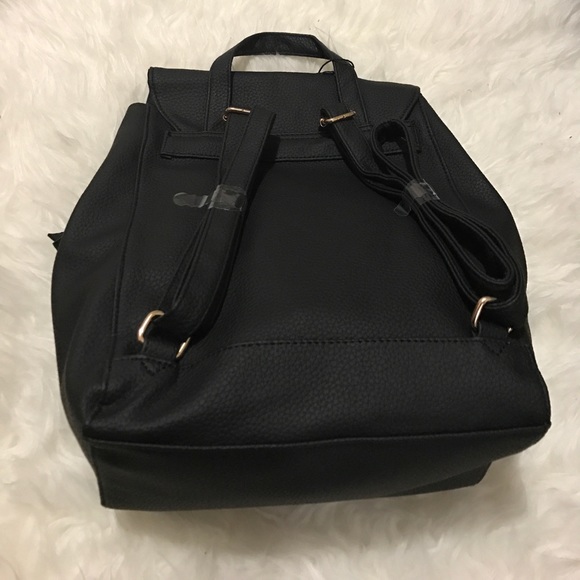 💥FINAL Sale: Black/Rose Gold zip around backpack - Picture 4 of 8