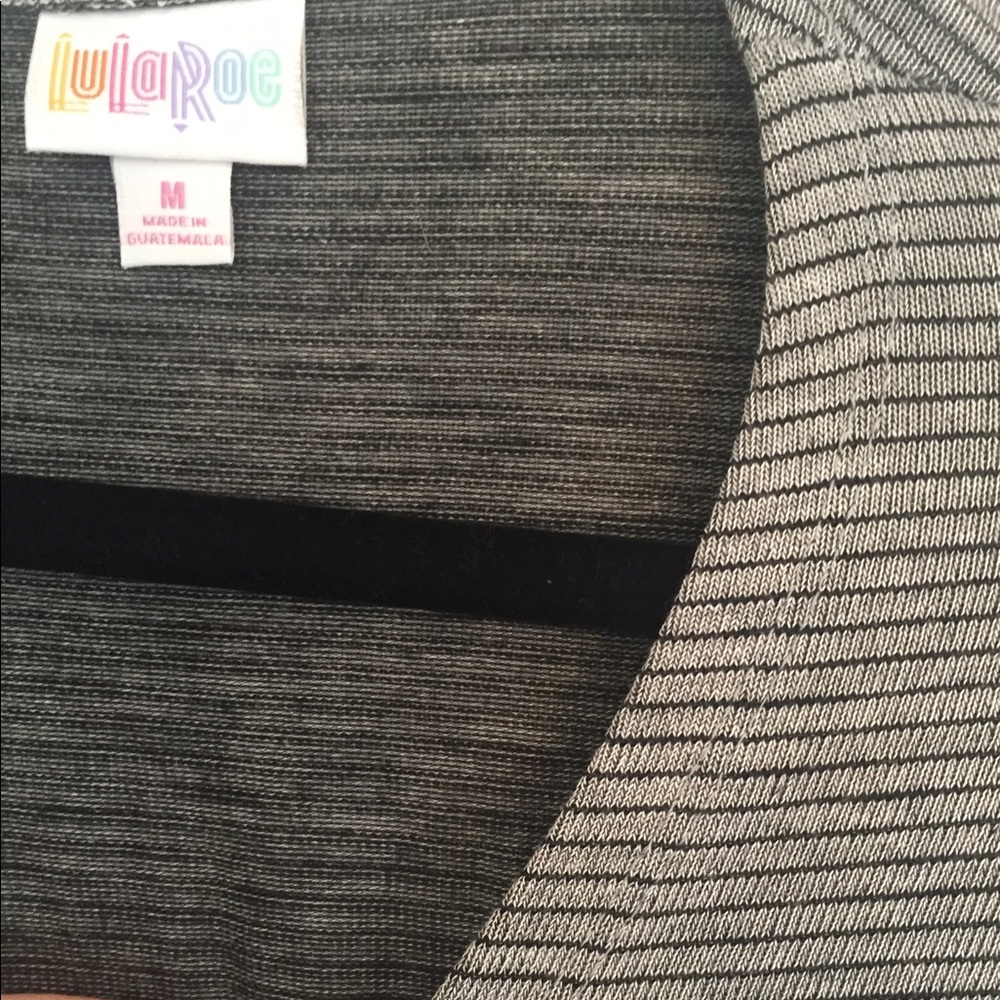 🛍BNWT LuLaRoe Sarah Cardigan!🛍