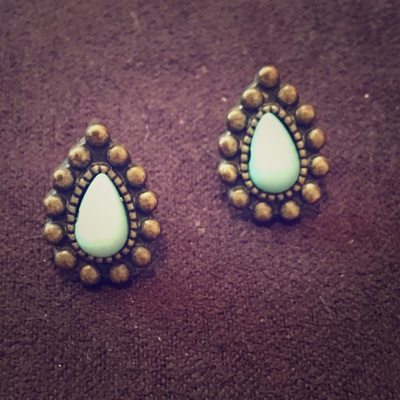 Jewelry - Petite Turquoise Studs